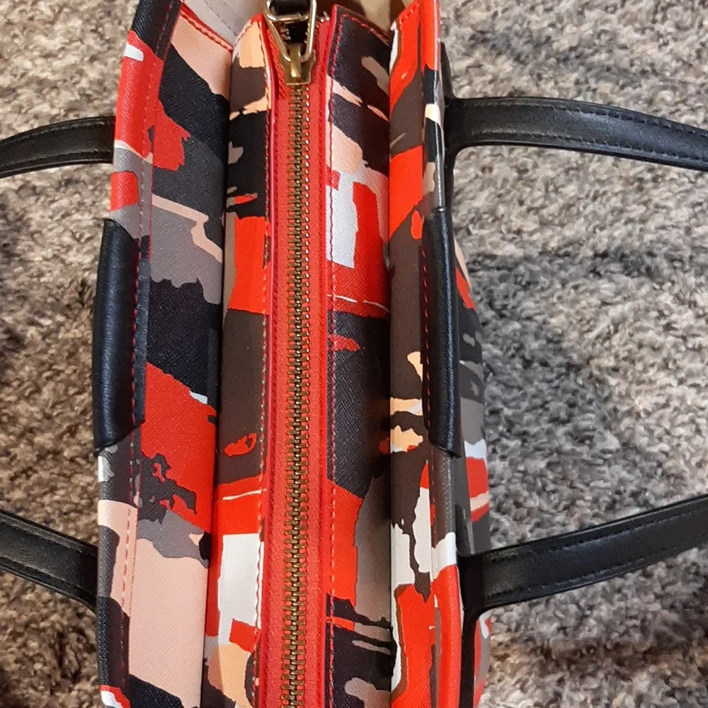 Colorful And Klein Handbag/Purse - Picture 5 of 9